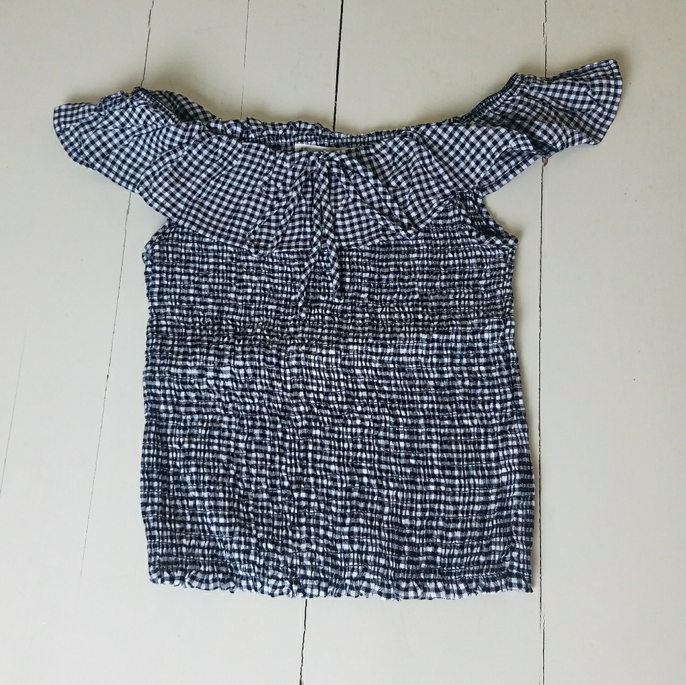 NWOT Heart & Hips Crop Top